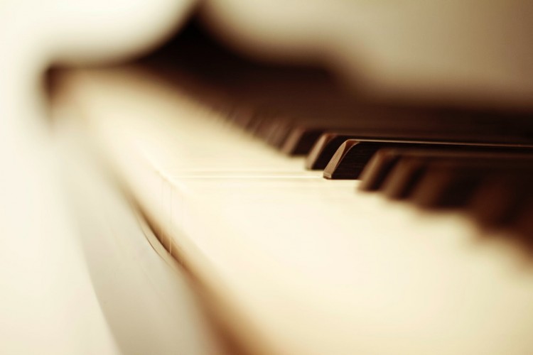 piano teclado d o f