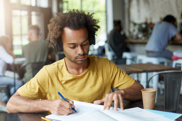 5 dicas para começar a estudar qualquer idioma sozinho